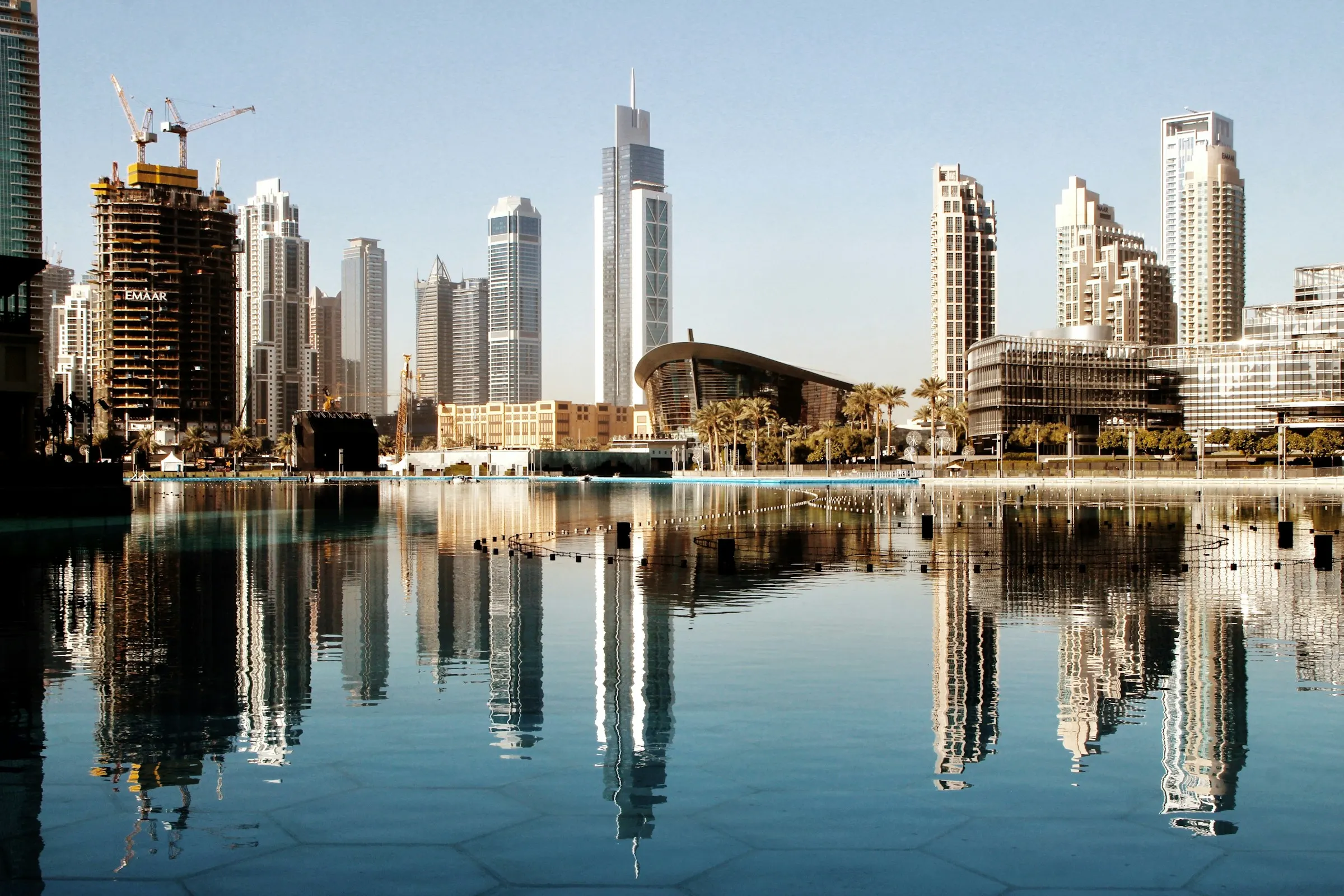 Press & Awards: De Dam Real Estate in the media.